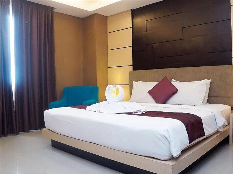 Orchardz Hotel Ayani Pontianak Buitenkant foto