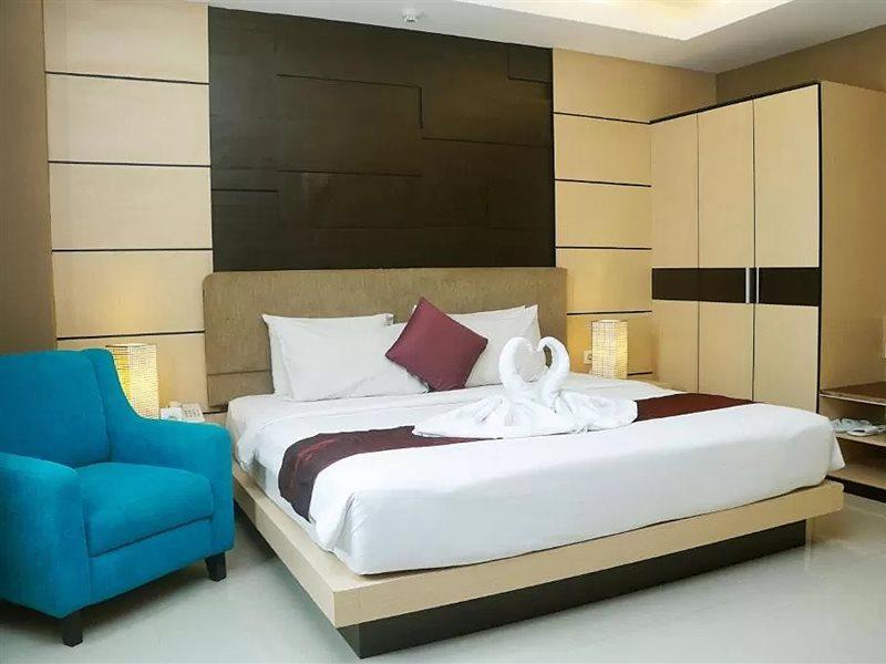 Orchardz Hotel Ayani Pontianak Buitenkant foto