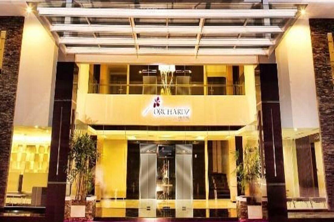 Orchardz Hotel Ayani Pontianak Buitenkant foto