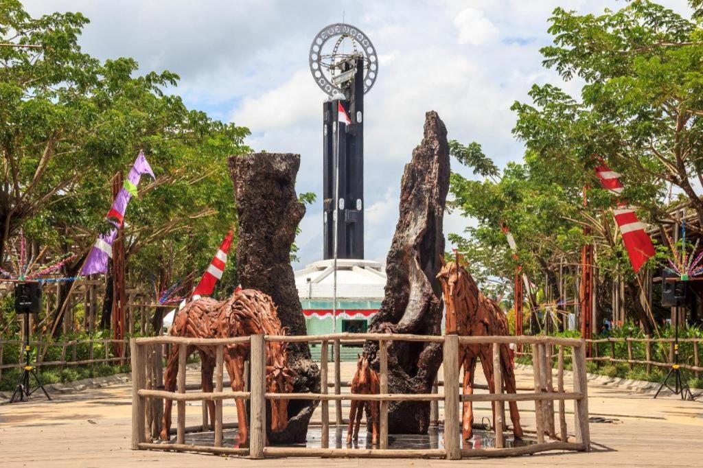 Orchardz Hotel Ayani Pontianak Buitenkant foto