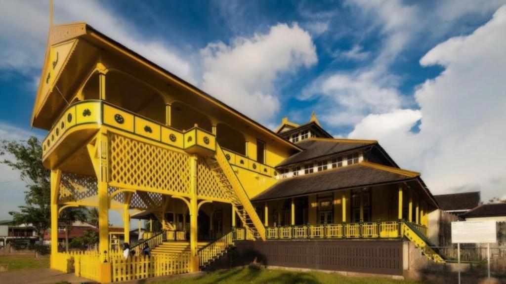 Orchardz Hotel Ayani Pontianak Buitenkant foto